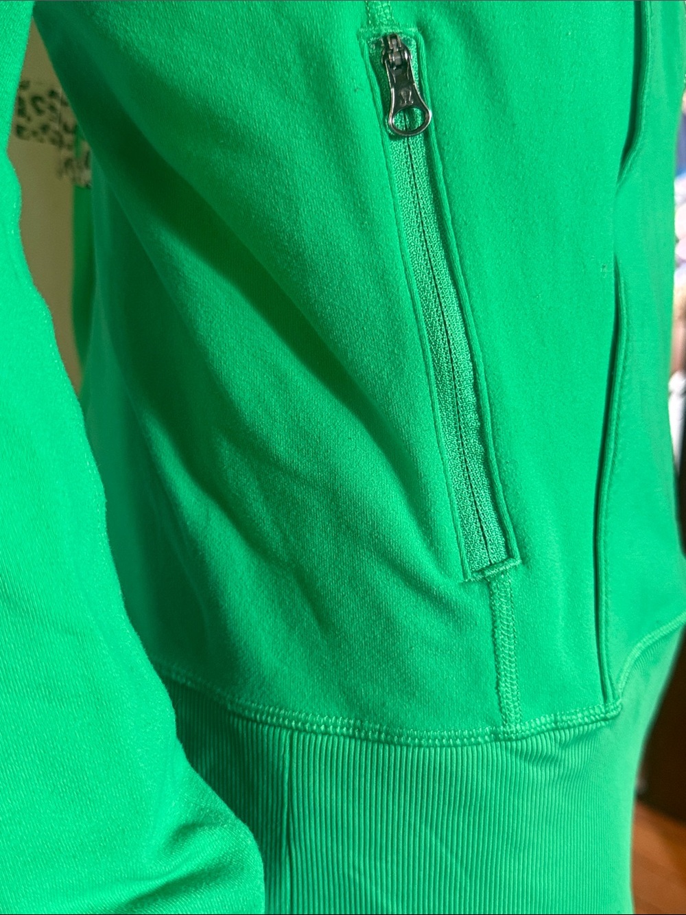 Lululemon size 10 Women's Green Full-Zip Jacket - Sleek Active Layer - Picture 4 of 8